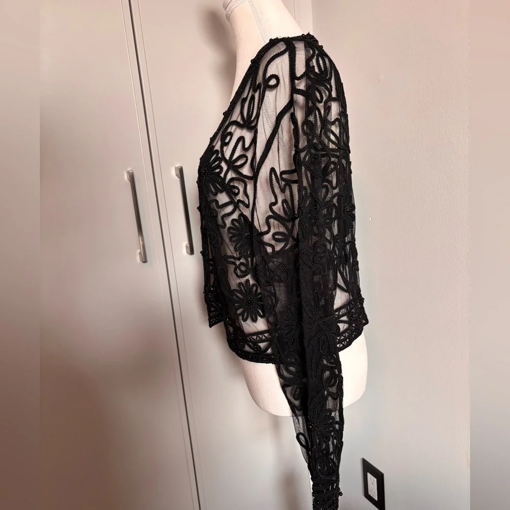 Elegant Black Lace Women Top - Picture 3 of 9